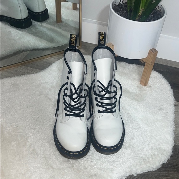 White Lace-Up Dr. Martin Boots with Black Trim - Picture 4 of 6
